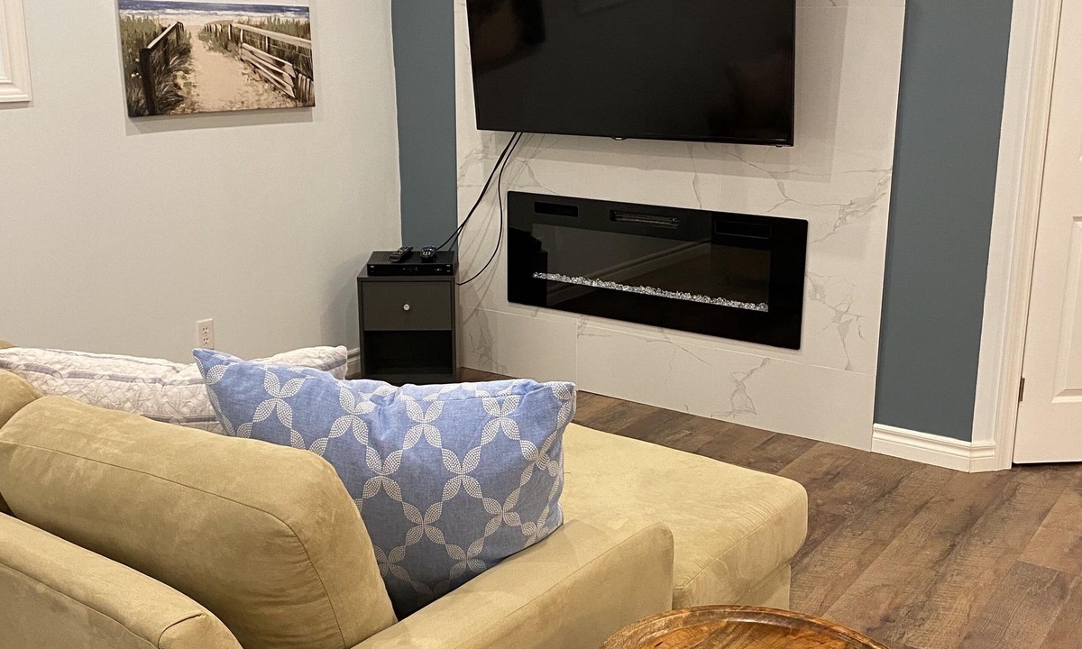 Grand Bend Cottage | Cozy Sandy Pines Cottage Suite, right on Lake Huron in a Carolinian Forest,