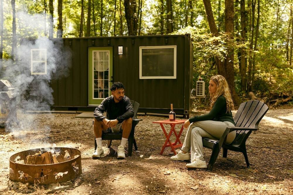 Simcoe Cabin | Cozy Semi Off-Grid Tiny Home Forest Retreat with Private Sauna & Cold Plunge Near Simcoe, Ontario