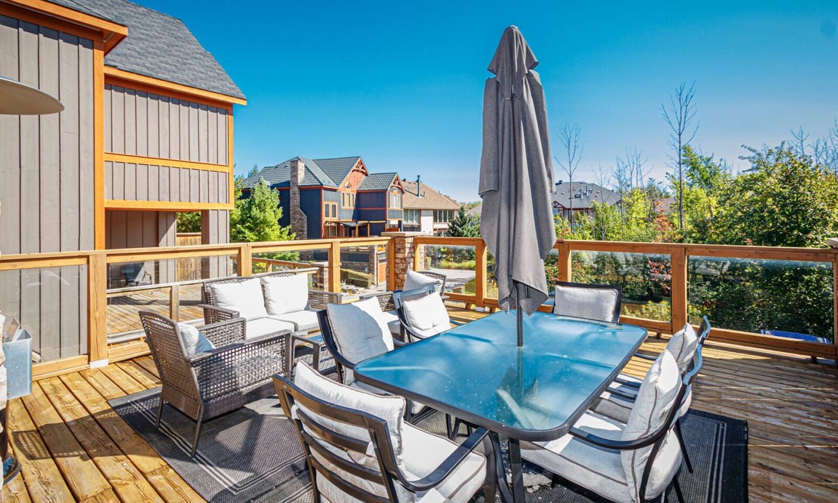 Craigleith Cottage | ✨Cozy Ski Retreat Cottage at The Base of Blue Mountain✨