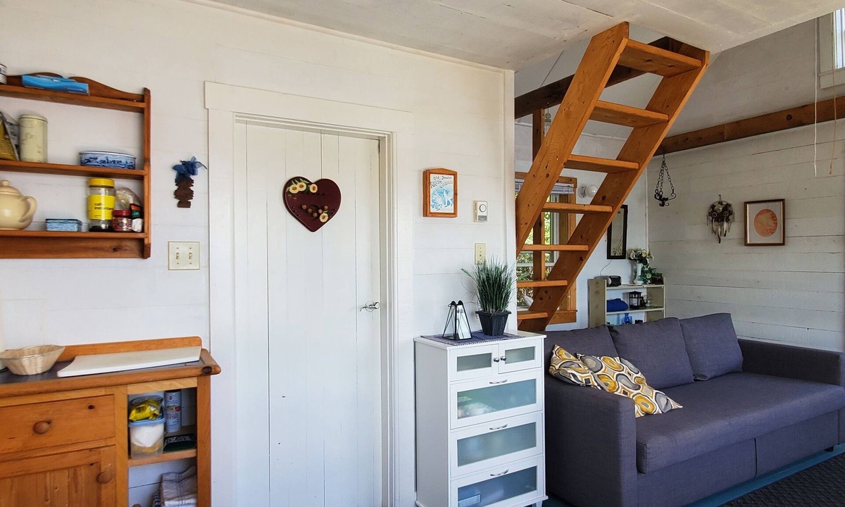 Guysborough County Ski Chalet | Cozy studio right on the water