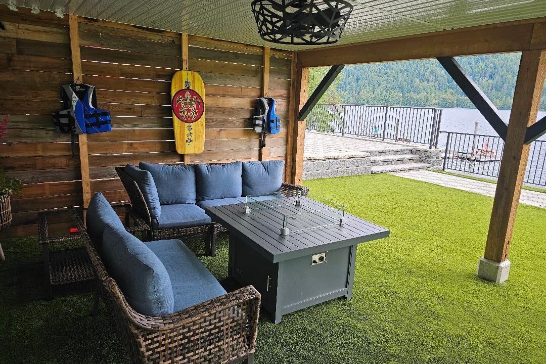 Port Alberni Apartment | Cozy suite for two on Sproat Lake, footsteps away from the beach.