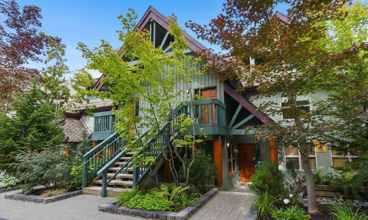 Upper Village Condo | Cozy townhome w/hot tub, BBQ
