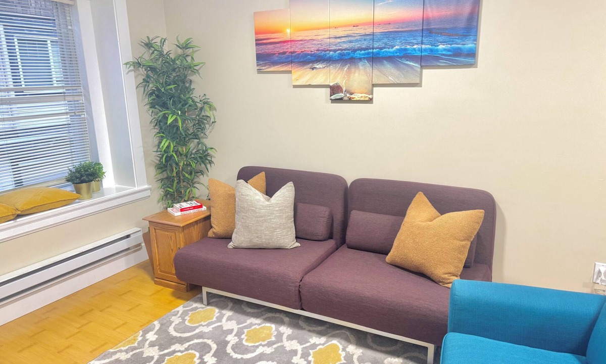 East Clayton Apartment | Cozy, Tranquil & Private/Full 1 Bedroom Loft, Sleeps 4, AC and Wi-Fi