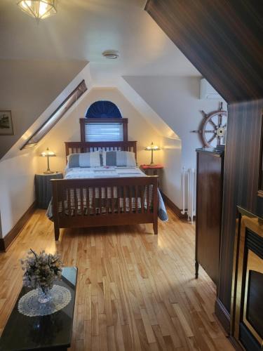 Louisbourg Hotel | Cranberry Cove Inn