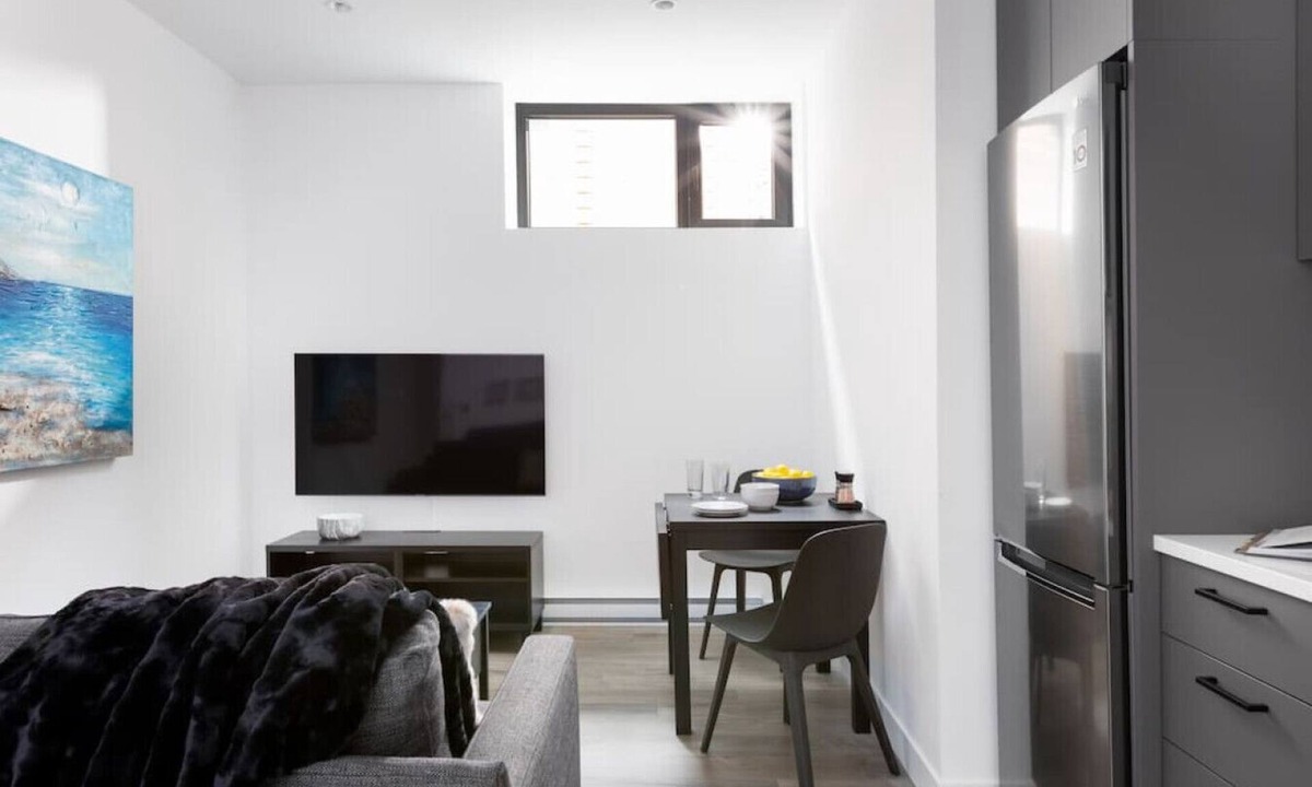 Arbutus Ridge Apartment | Designer 1 Bdr Furnished Suite - Arbutus/Kits/UBC