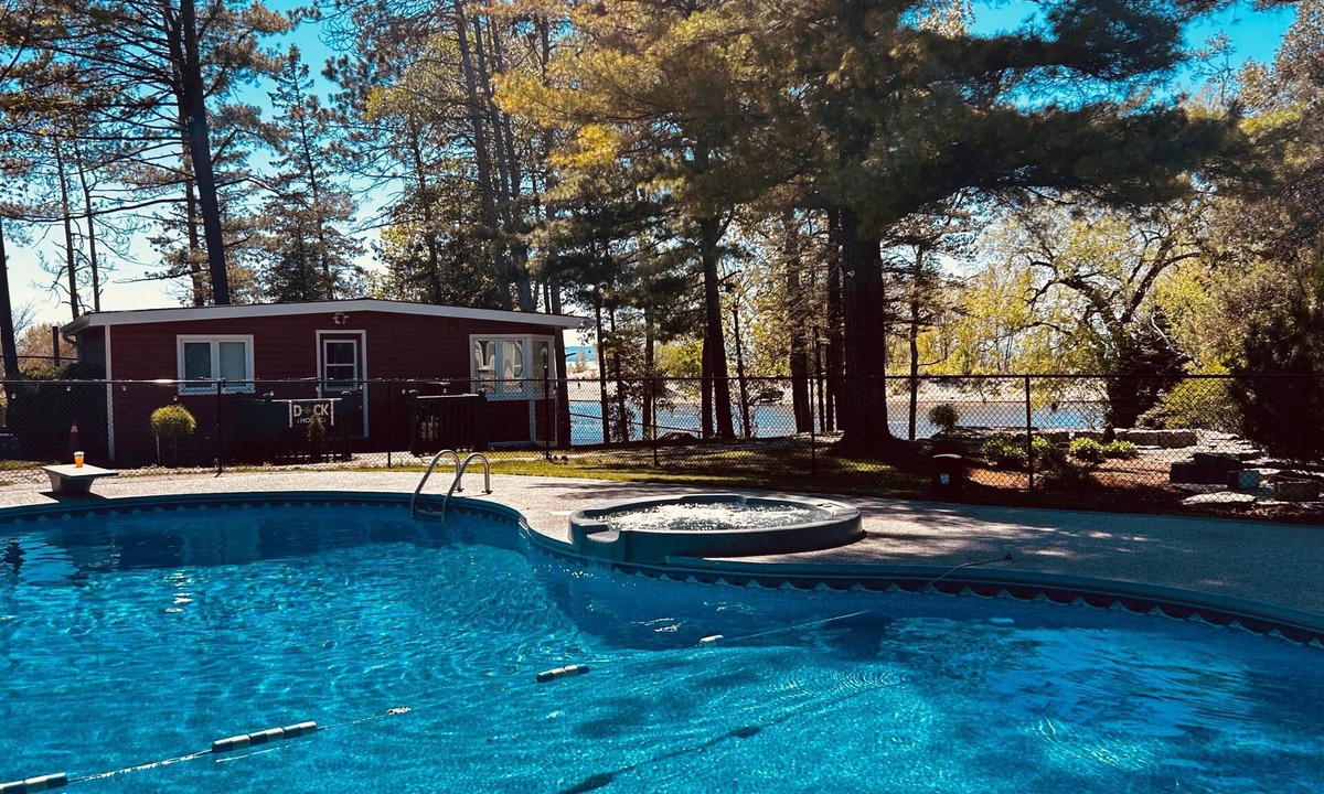 Wasaga Beach House | Dockhouse at Evergreen Resort in Wasaga Beach