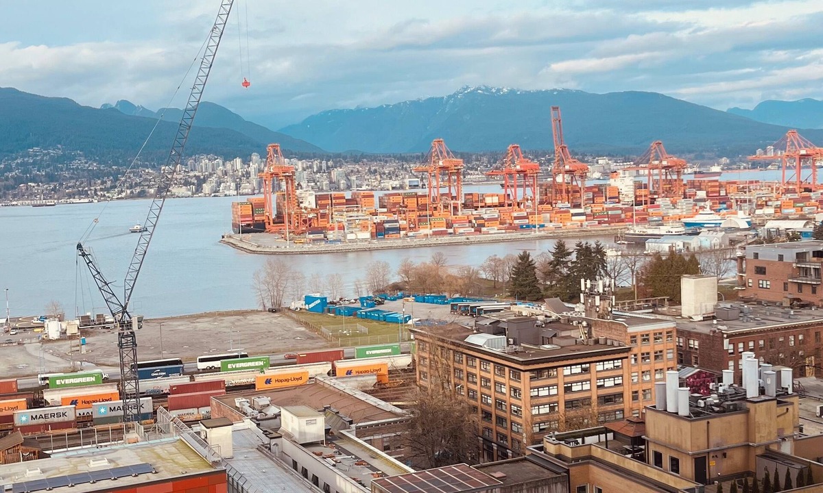 Gastown Condo | Downtown Vancouver Mountain View Condo Canada Place, Cruise Ship, BC Place Roger