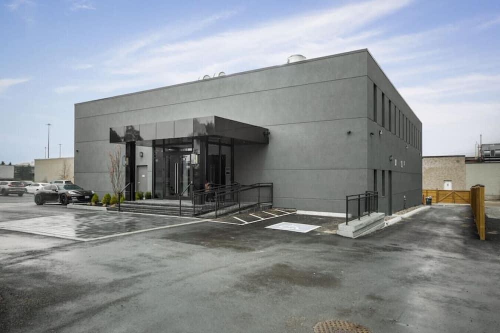 Northeast Mississauga House | Dream Suites Boutique Hotel - Private room in Mississauga