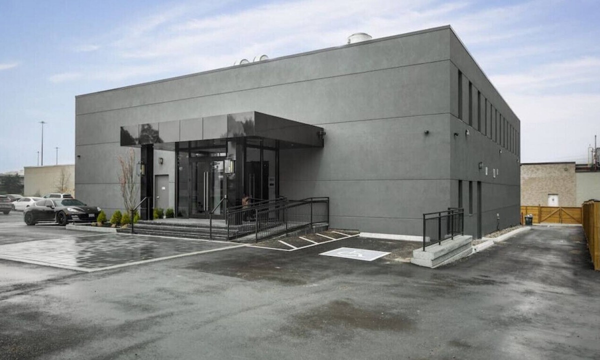 Northeast Mississauga House | Dream Suites Boutique Hotel - Private Room in Mississauga