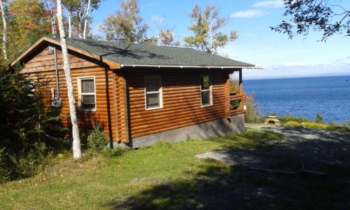 Richmond County Cottage | Eberhards logcottage 2 - St. Peter's, Nova Scotia, right on the Lake