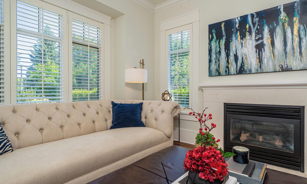 Dunbar House | Elegant & Cozy Escape~West Vancouver Serenity