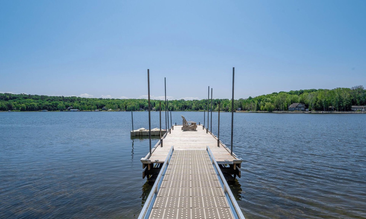 Lion's Head Cottage | Escarpment Edge Retreat | Lakefront | Boat Slip | Hot Tub