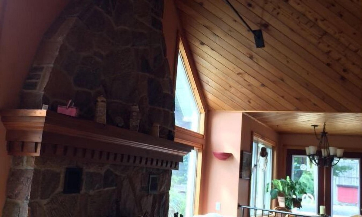 Markdale House | Executive home 3 minutes from top of Beaver Valley Ski Club