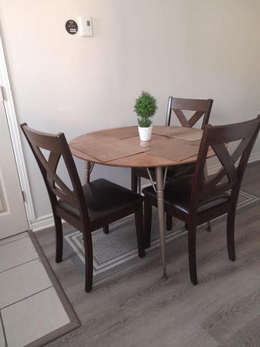 Saint John Hotel | Executive Private Room in a Shared Apartment- Comfortable and Convenient