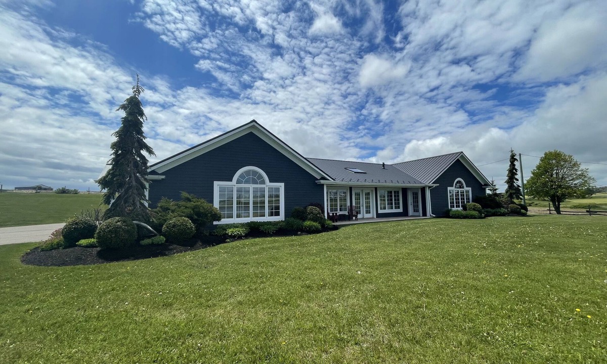 Cymbria House | Executive Water View Home With Hot Tub, Just 3 Minutes To Barachois Beach