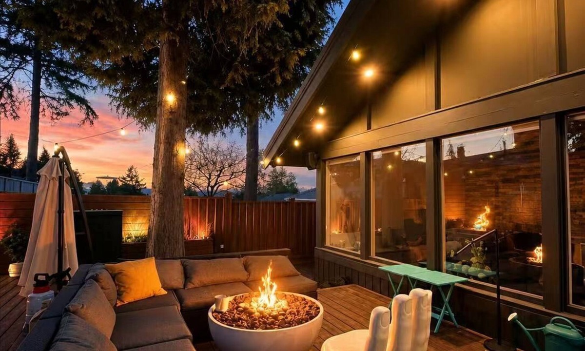 Metro Vancouver Regional District House | Family-Friendly 3BR Suite with Mount Baker & Bay Views