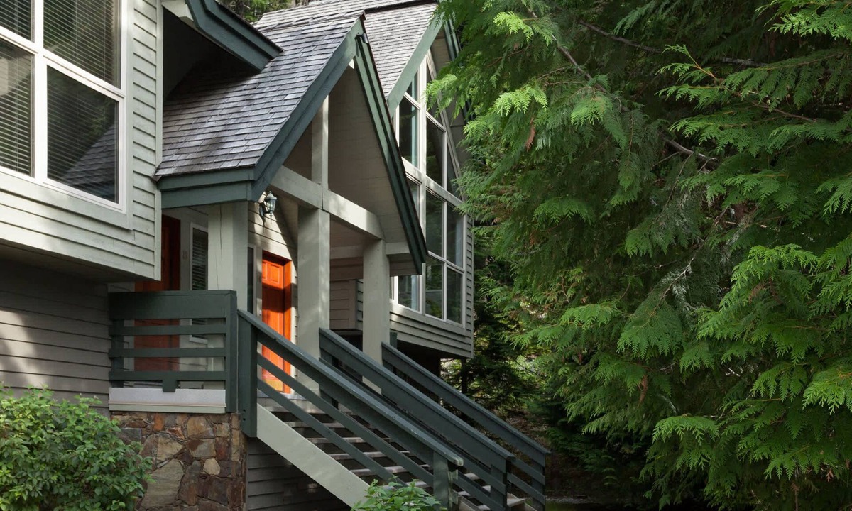 Blackcomb Condo | Forest townhouse w/hot tub & deck