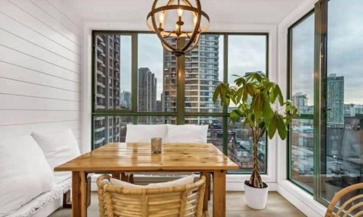 Yaletown Apartment | Free Breakfast & 2 Parking, Luxury, Downtown, Yaletown, 2bed 2 bath, Pool, Gym