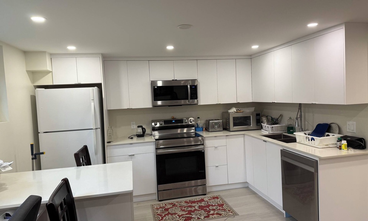 Canyon Heights House | Fully furnished one bedroom and den basement with separate entrance