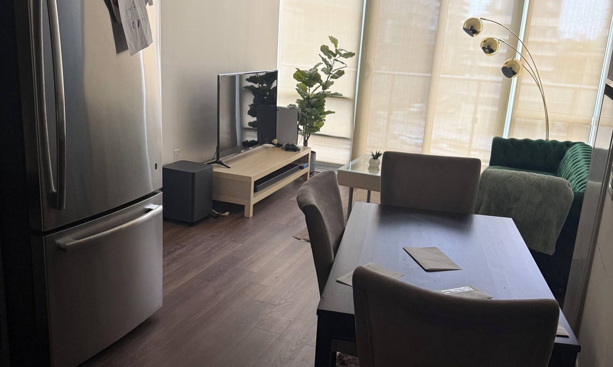 King West Village Condo | FULLY FURNISHED LUXURY 2 BEDROOM/2 BATH APARTMENT IN LIBERTY VILLAGE