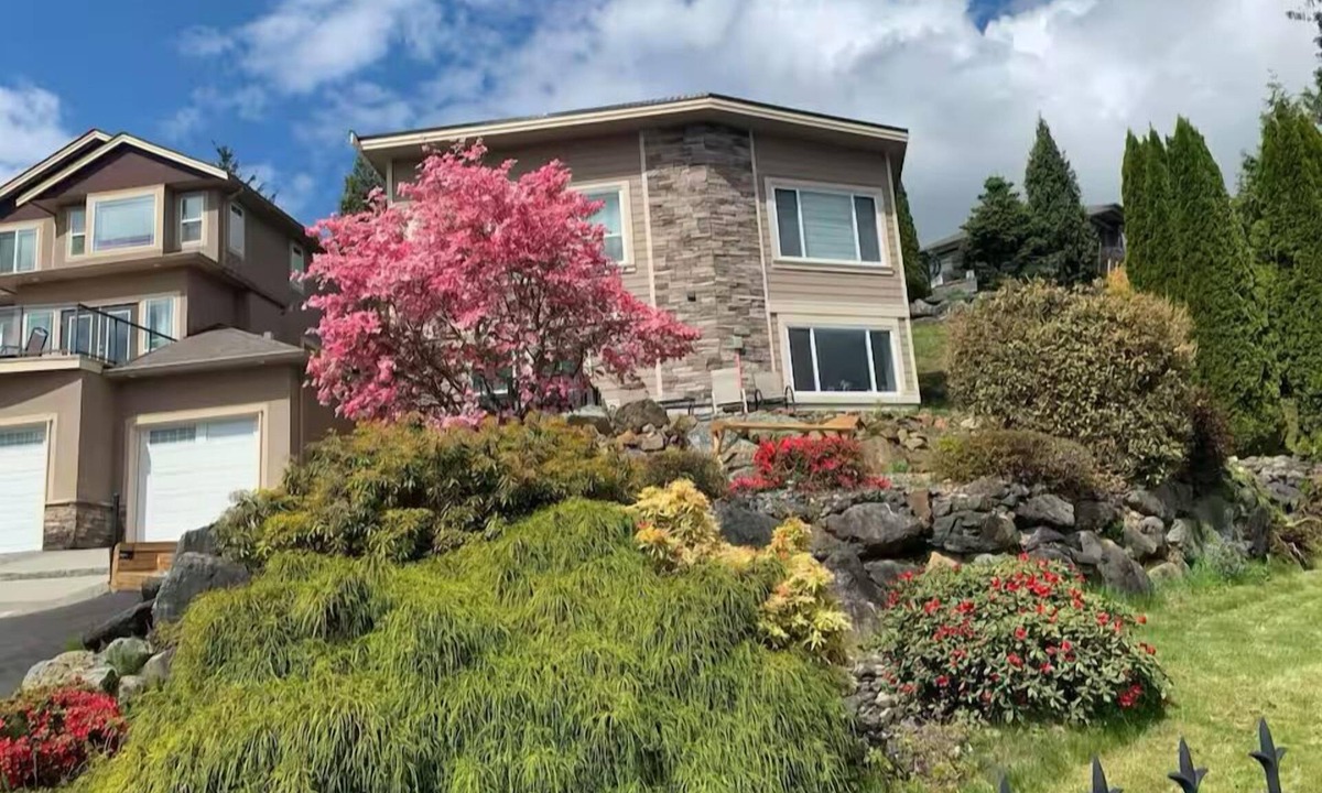 Chilliwack House | Garden House Near Fishing/Heritage Park/Coliseum/Hwy1/Golffing