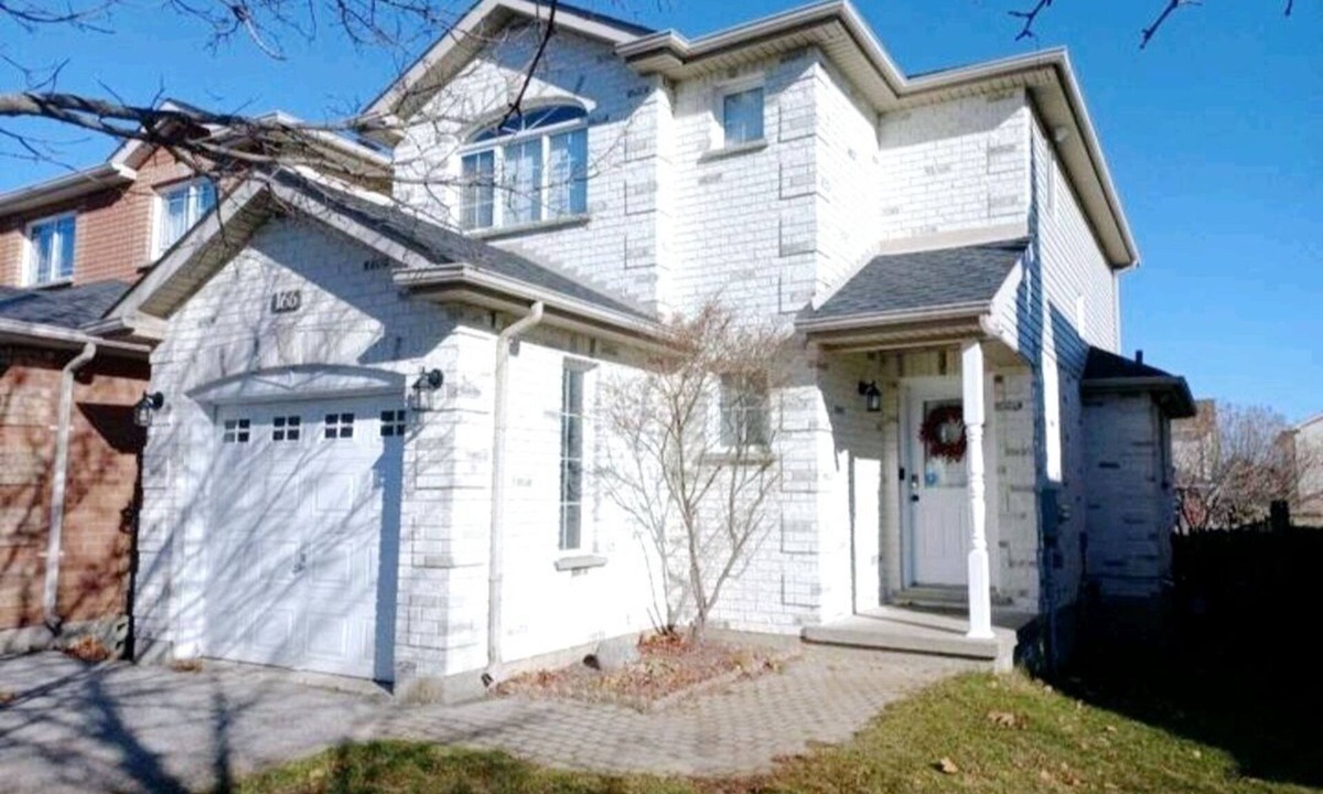 Orillia House | ❤ Getaway with an 8-seater Hot Tub ❤