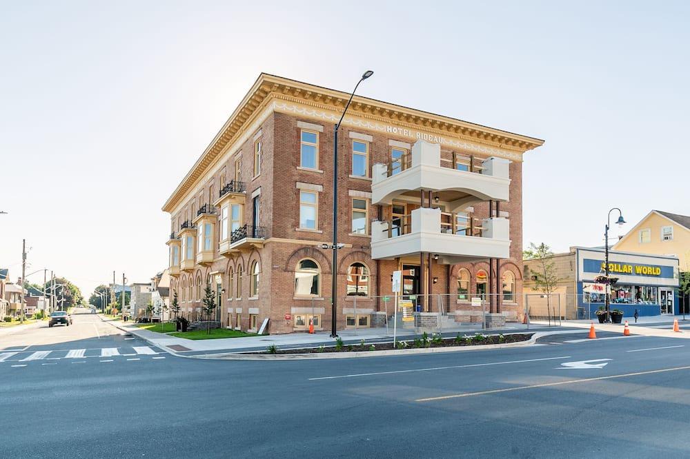 Smiths Falls Apartment | GLOBALSTAY . Heritage Rideau 1Br Apartment. Free Parking