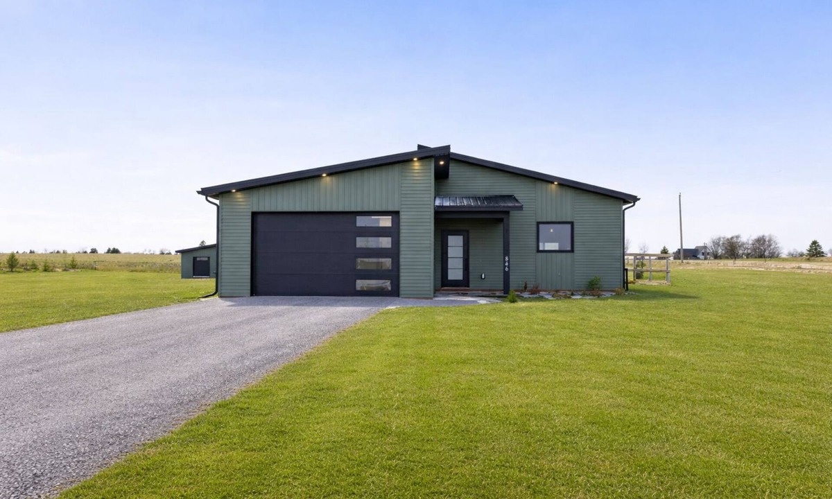 Queens County House | Golden Hour Vacation Home