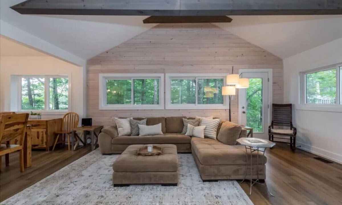 Georgian Bay Cabin | Gorgeous Cottage on Six Mile Lake in Muskoka