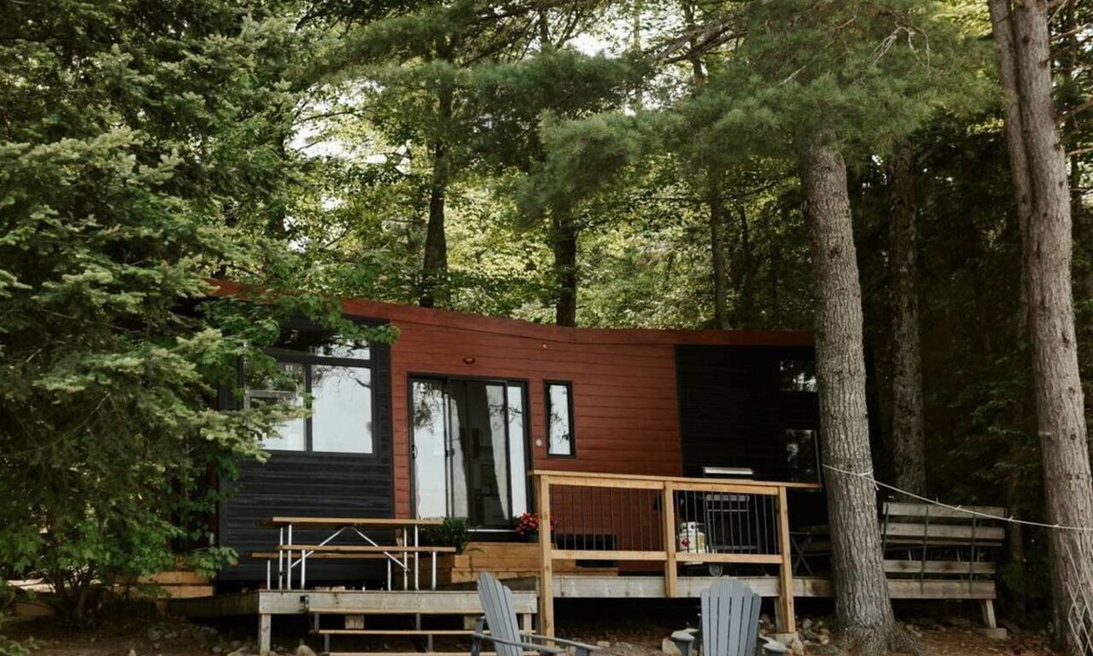 Laurentian Hills Cabin | Gorgeous Tiny House Nestled Amidst Trees and Fire Pit Provided in Petawawa, Ontario