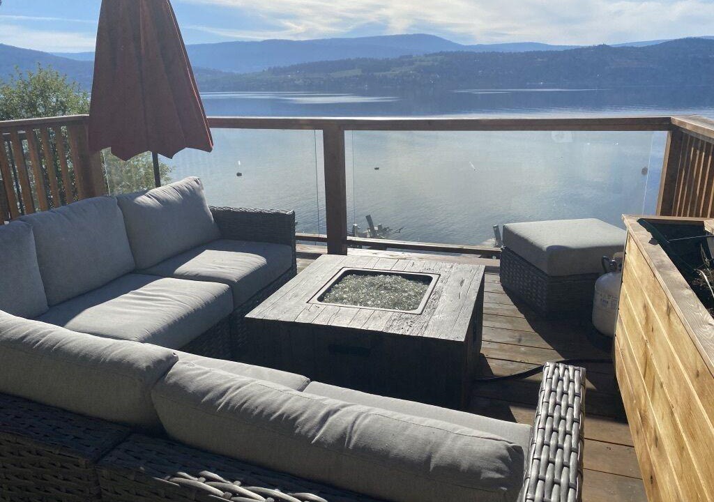 Central Okanagan Cottage | Gorgeous Waterfront cottage in sunny West Kelowna on Okanagan lake