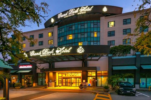 Richmond City Centre Hotel | Grand Park Hotel Vancouver Airport, an Ascend Collection Hotel