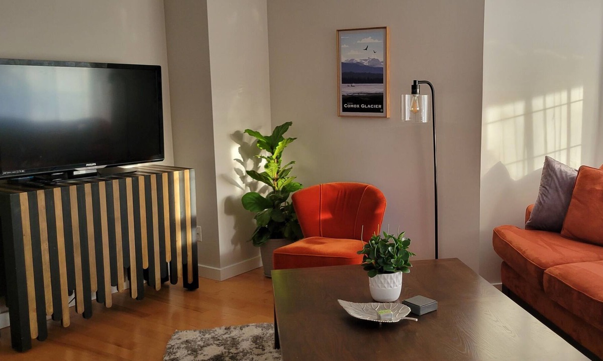 Courtenay House | Great Escape Guesthouse - Sea to Ski