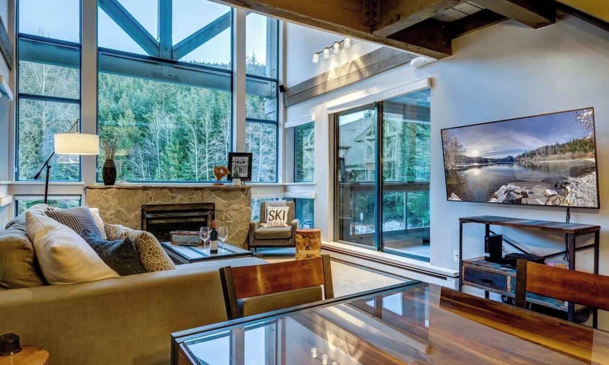 Upper Village Condo | Greystone Lodge 412 Ski-in/Out by Acer Vacations