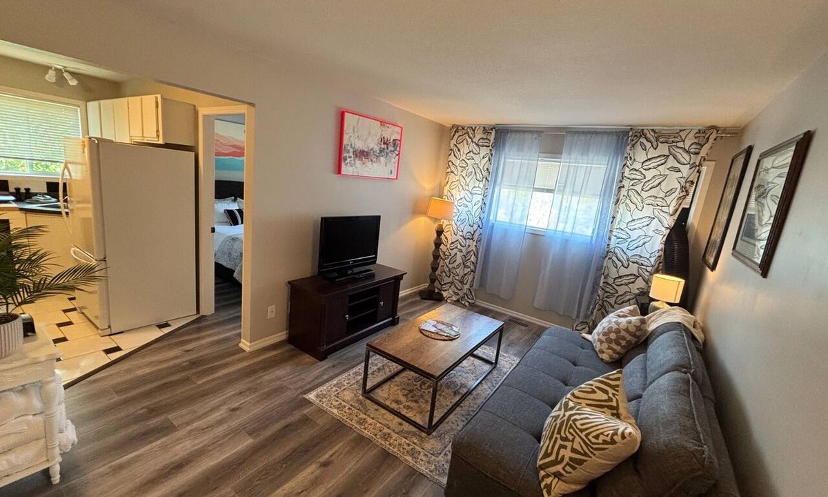 Central Okanagan House | Hall's Haven: Simple Cozy Escape. Pets Welcome! Hiking & Wine Trail Nearby