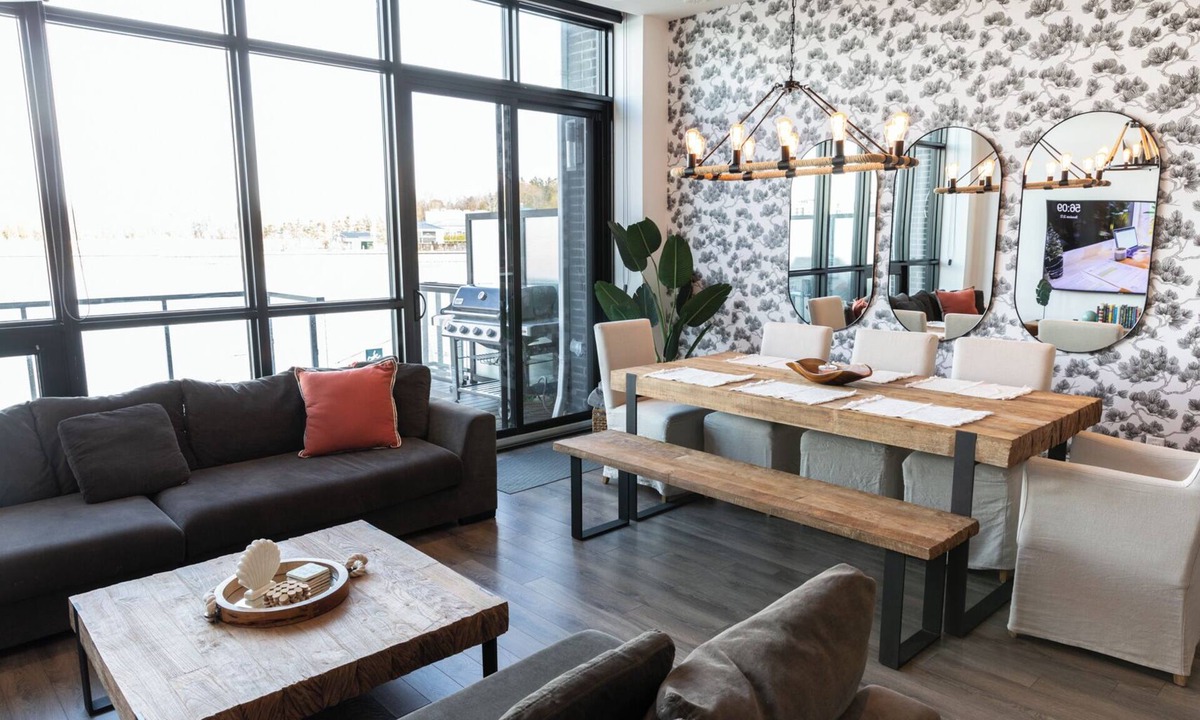 Innisfil House | Harbour front Family Fun @ The Harbour House