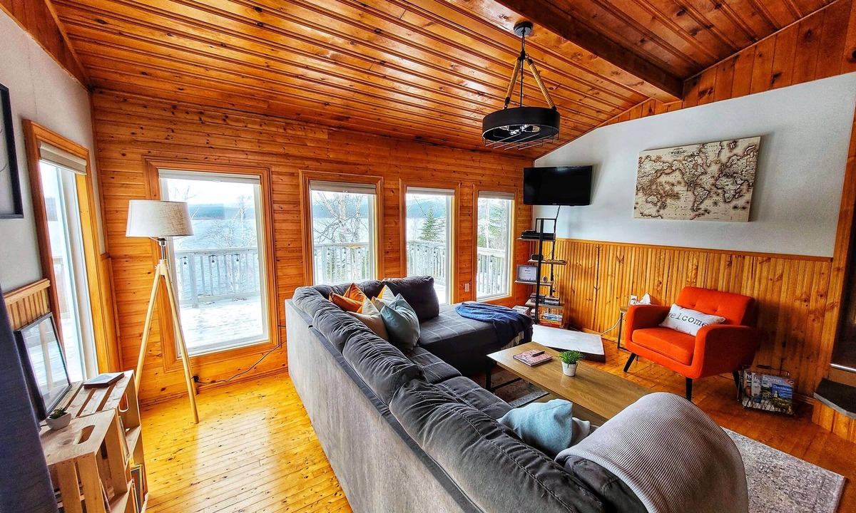 Corner Brook Cabin | Hidden Forest Lake House on George's Lake