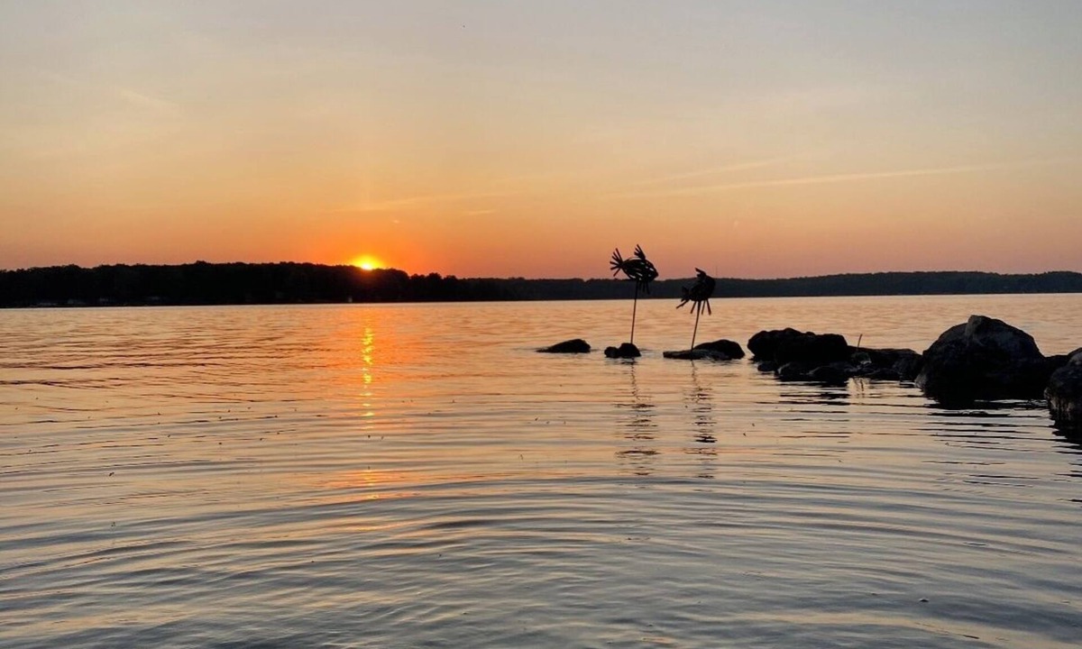 Eugenia Cottage | Hidden Gem Lakefront cottage 1-1/2 hrs N of GTA. Perfect for Family getaway