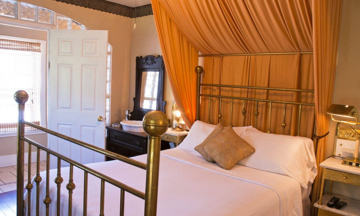 Port Albert House | Historic Inn Vacation Rental