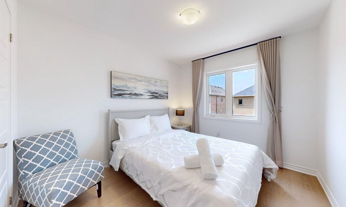 Oakville House | Home Away From Home