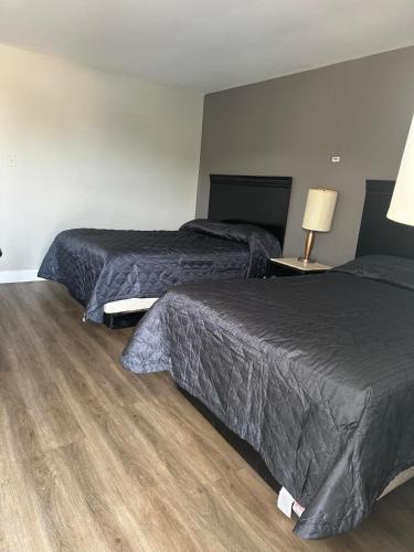 Rosemount Hotel | Kitchener Motel