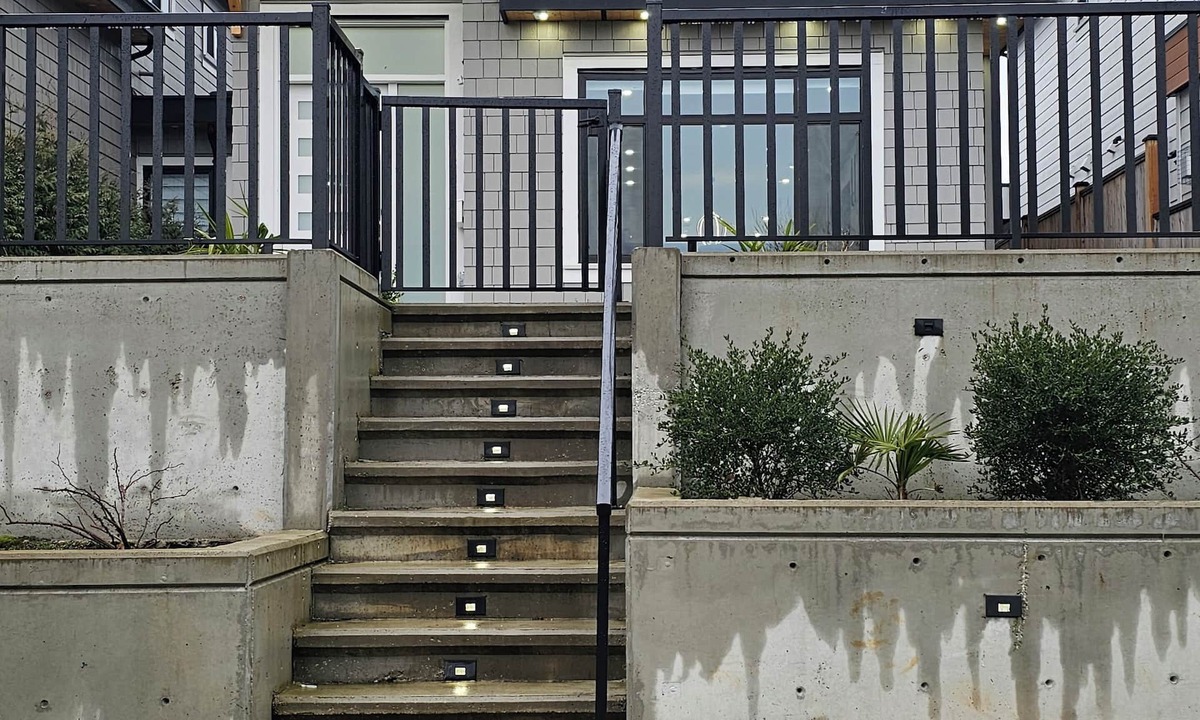 Burnaby House | Kozi home sweet home In Burnaby central location. Nearair port 30 minutes.