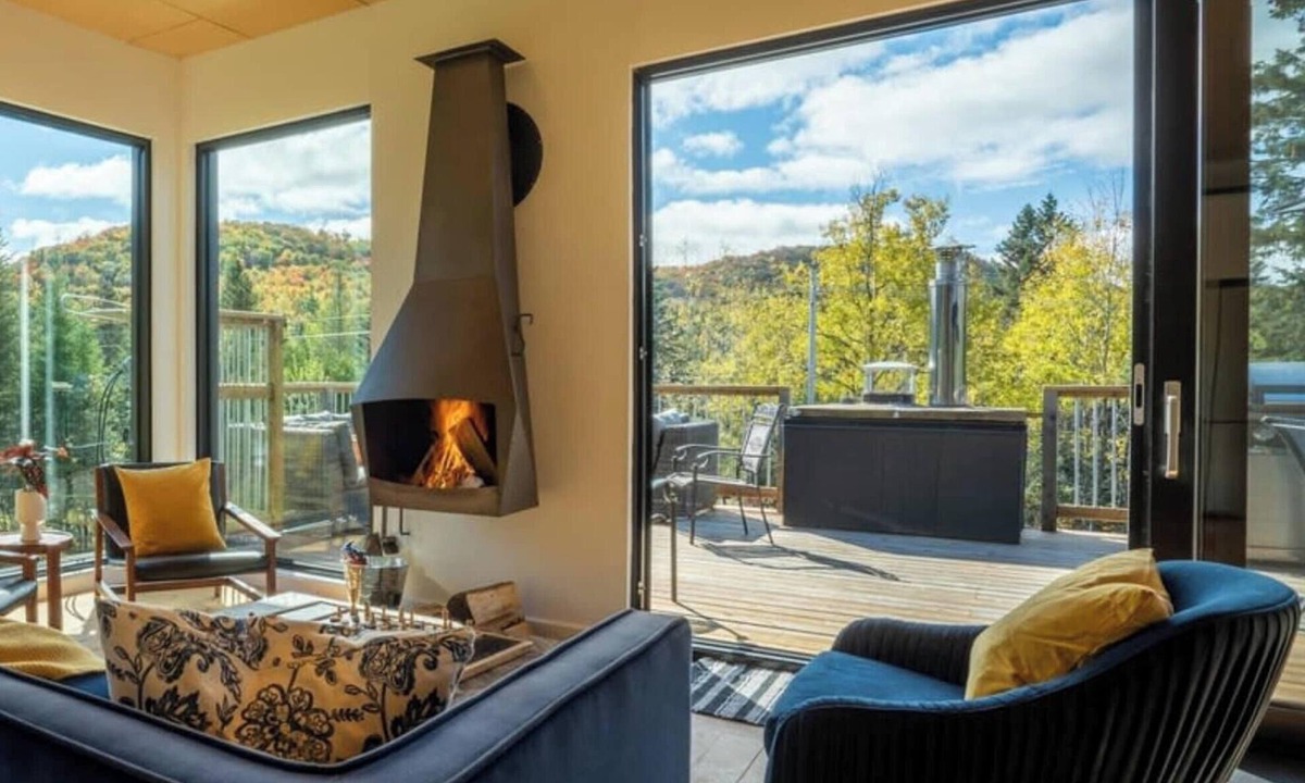 Saint Donat Ski Chalet | Lakeside Trails, Heated Spa & Ski Adventures