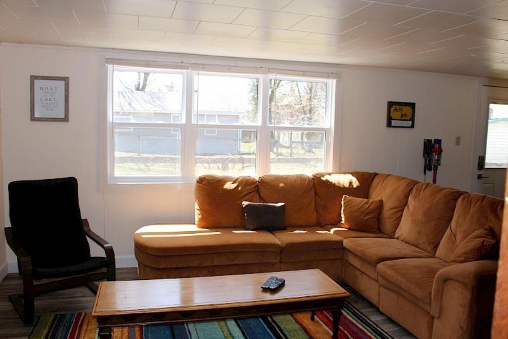 Southampton Cottage | Laird Hideaways Unit 1 - Centrally located on a quiet laneway in Southampton