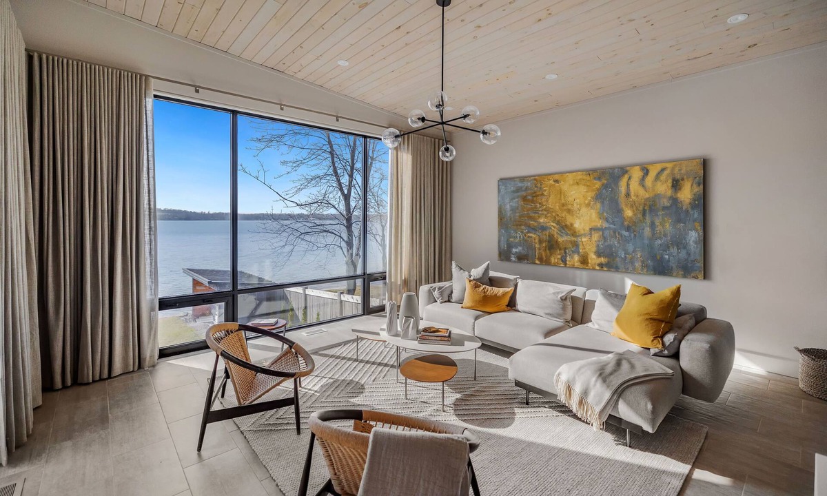 Bridgenorth House | Lakefront House! 2 Large Decks + Private Yard