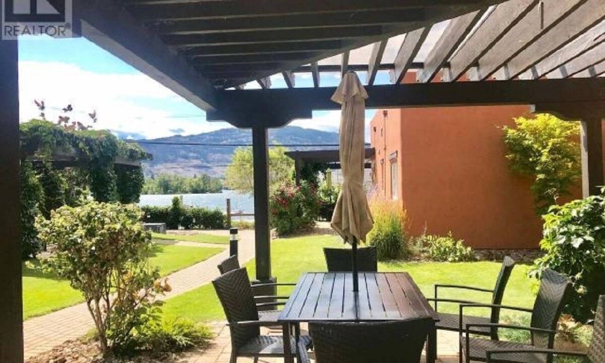 Osoyoos Villa | Lakeshore Villas! Ground floor Lakeview, 3 beds, Great for Families!
