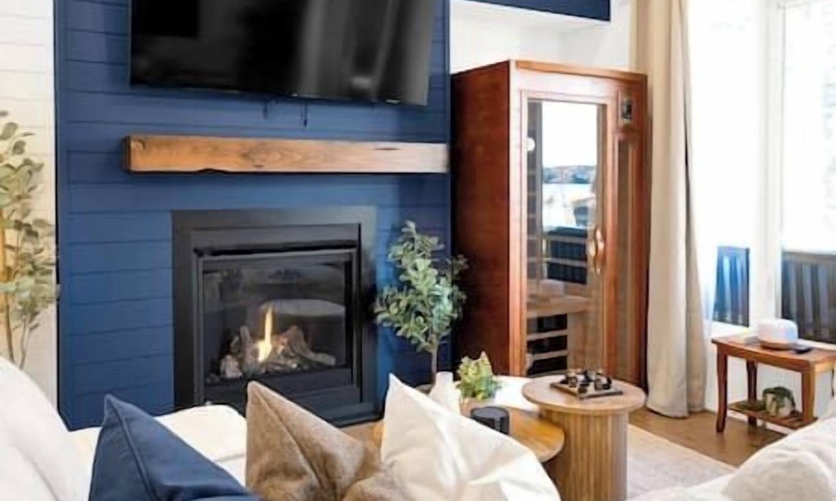 Huntsville Condo | Lakeside Oasis Spa Getaway w/Sauna