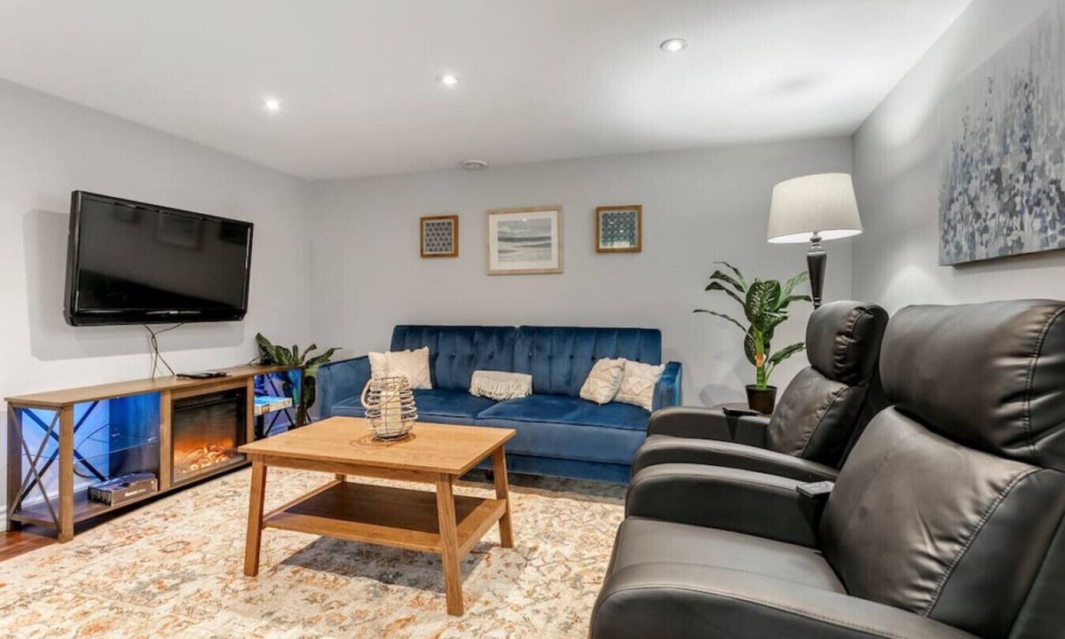 Lakeview Apartment | Lakeside Retreat near Toronto