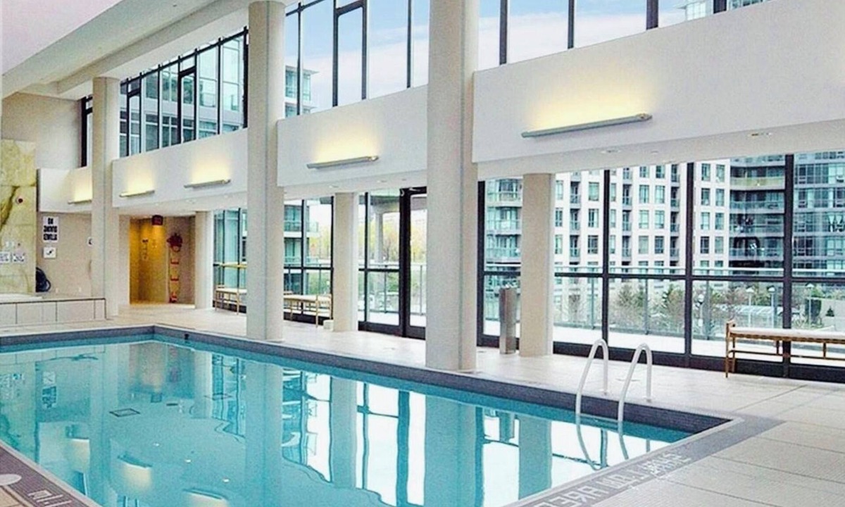 Bathurst Quay Condo | Lakeview Toronto FIFA venue Condo W/Free Parking Near BMO Field