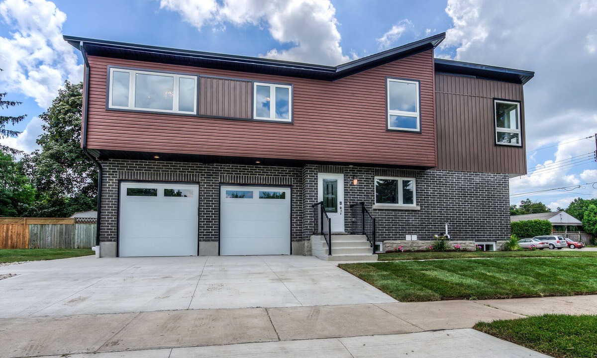 Rosemount House | Large 3bdrm Duplex in the Heart of Kitchener!